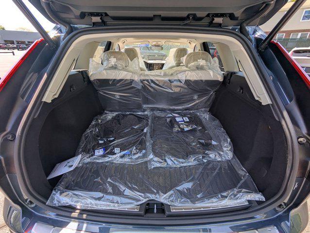 new 2025 Volvo XC60 car, priced at $55,360