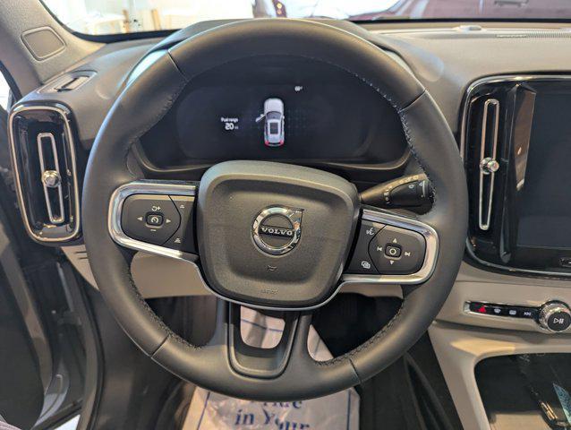 new 2025 Volvo XC40 car, priced at $50,040