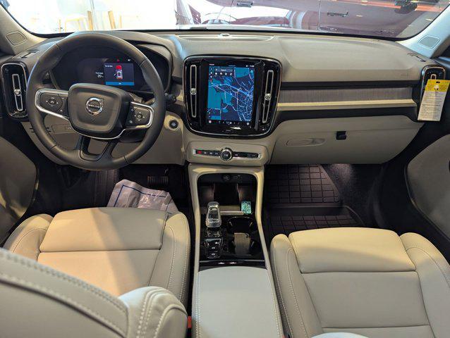 new 2025 Volvo XC40 car, priced at $50,040