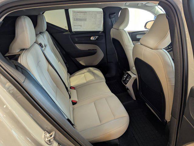 new 2025 Volvo XC40 car, priced at $50,040