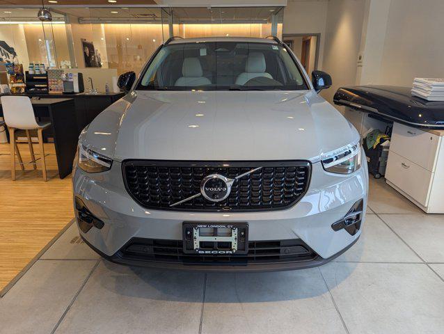 new 2025 Volvo XC40 car, priced at $50,040