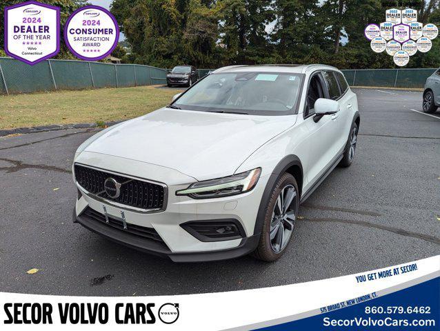 new 2025 Volvo V60 Cross Country car, priced at $54,640