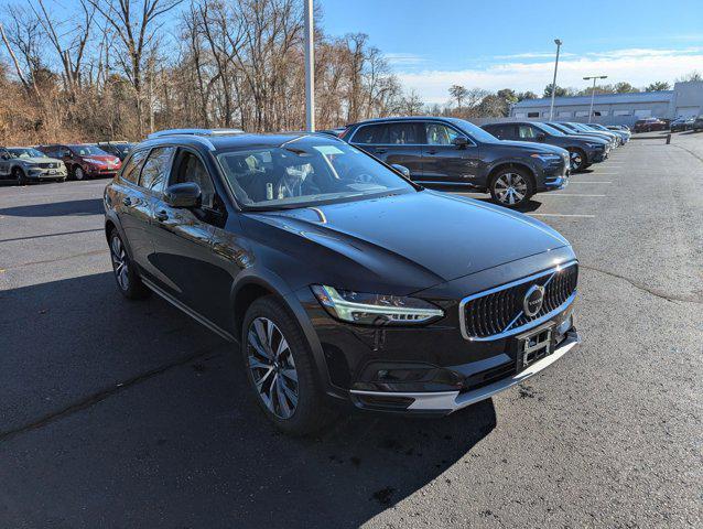 new 2025 Volvo V90 Cross Country car, priced at $63,530