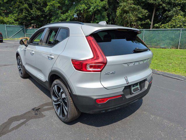 new 2025 Volvo XC40 car, priced at $51,040