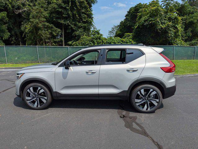 new 2025 Volvo XC40 car, priced at $51,040