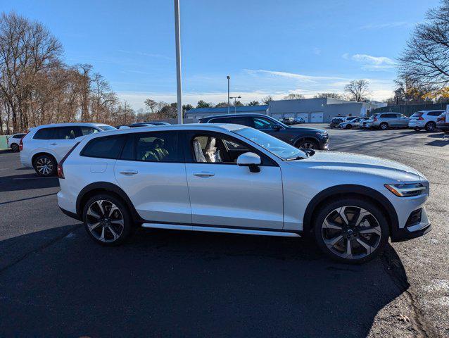 new 2025 Volvo V60 Cross Country car, priced at $61,725