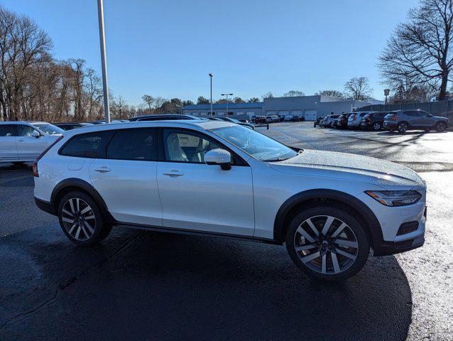 new 2025 Volvo V90 Cross Country car, priced at $68,920