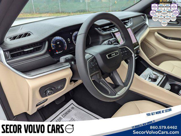 used 2024 Jeep Grand Cherokee car, priced at $34,995