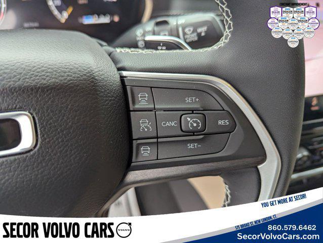 used 2024 Jeep Grand Cherokee car, priced at $34,995