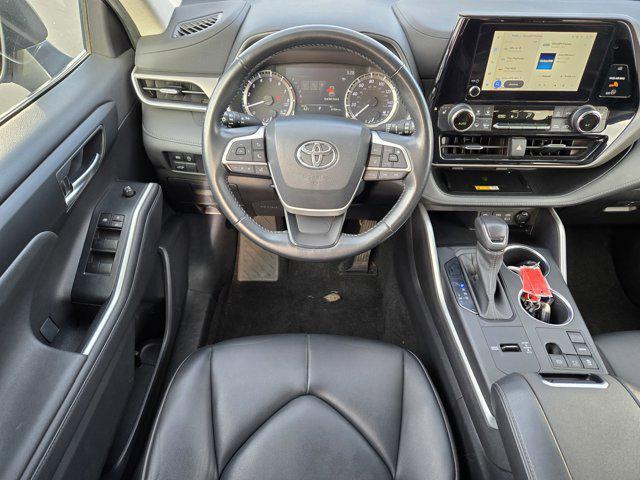 used 2023 Toyota Highlander car, priced at $35,790