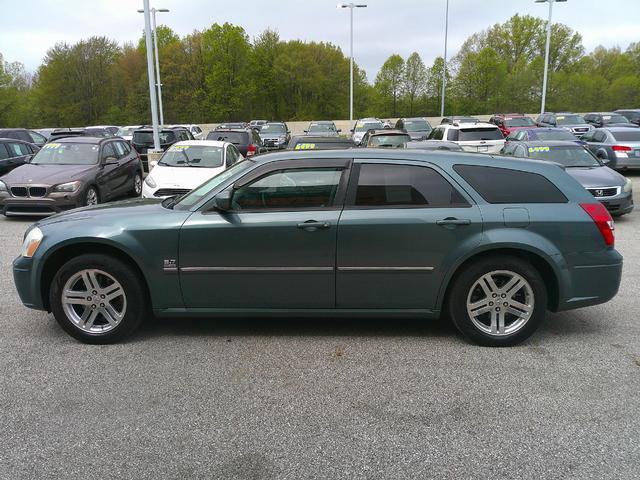 used 2005 Dodge Magnum car, priced at $6,999