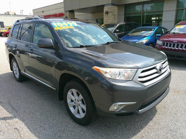 used 2013 Toyota Highlander car, priced at $10,499