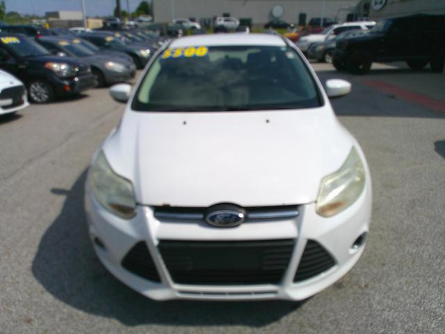 used 2014 Ford Focus car, priced at $4,999