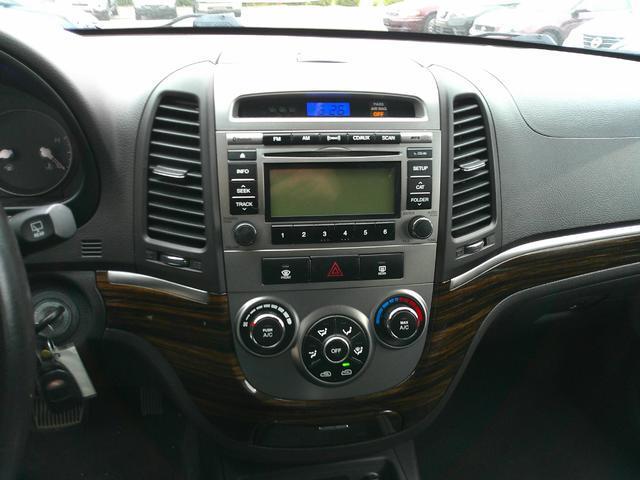 used 2010 Hyundai Santa Fe car, priced at $5,999
