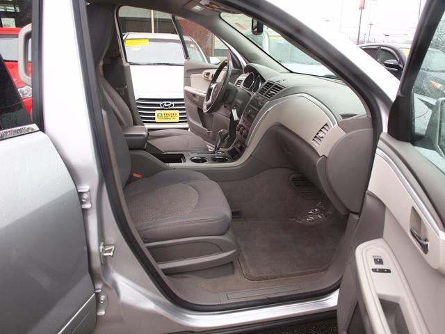 used 2010 Chevrolet Traverse car, priced at $6,499