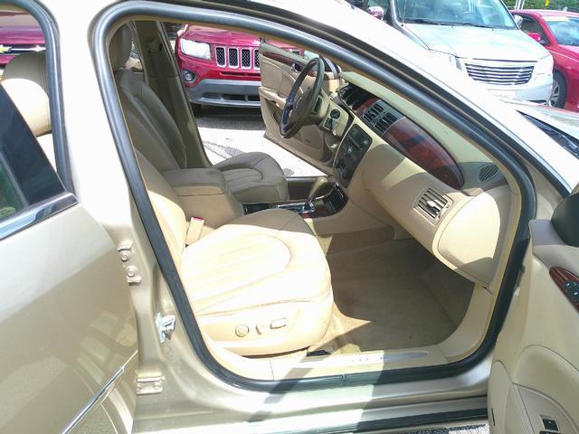 used 2006 Buick Lucerne car, priced at $3,500