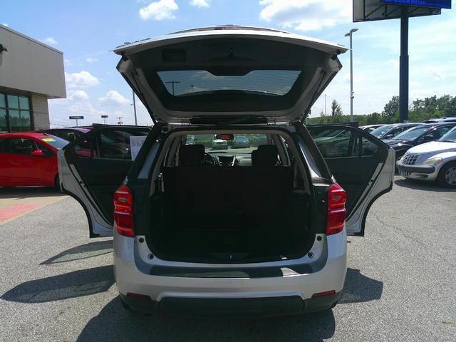 used 2017 Chevrolet Equinox car, priced at $7,400