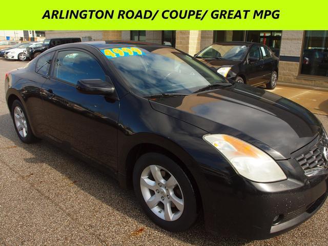 used 2009 Nissan Altima car, priced at $4,999