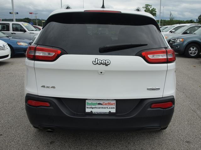 used 2015 Jeep Cherokee car, priced at $7,999