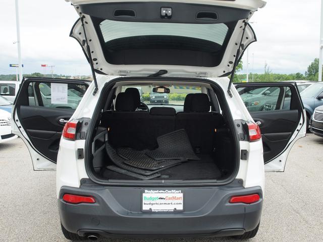 used 2015 Jeep Cherokee car, priced at $7,999