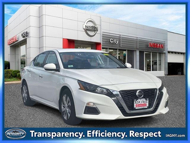 used 2022 Nissan Altima car, priced at $17,299