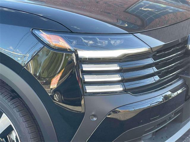 new 2025 Nissan Kicks car, priced at $25,683