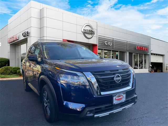 new 2025 Nissan Pathfinder car, priced at $45,390