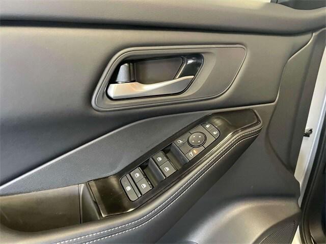 new 2025 Nissan Rogue car, priced at $31,585