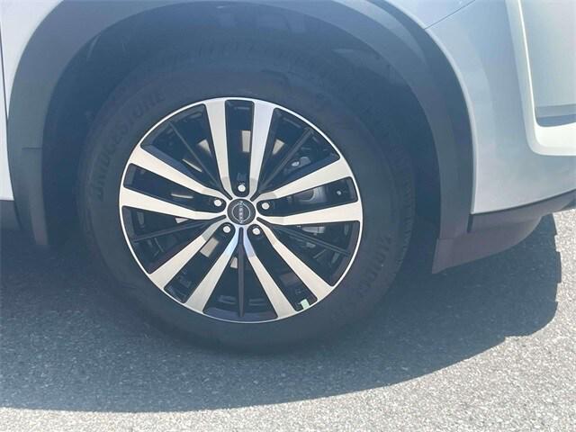 new 2025 Nissan Pathfinder car, priced at $54,258