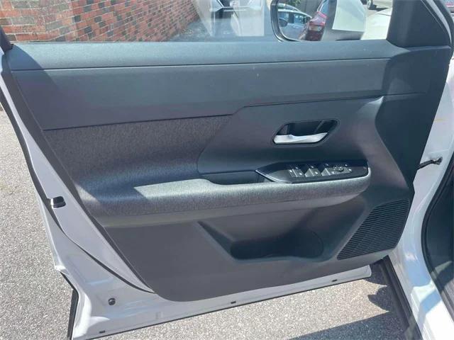 new 2025 Nissan Kicks car, priced at $24,893