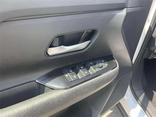 new 2025 Nissan Kicks car, priced at $24,893