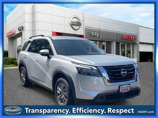 used 2024 Nissan Pathfinder car, priced at $30,000