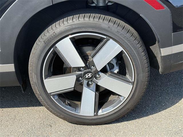 used 2024 Hyundai Santa Fe car, priced at $36,500
