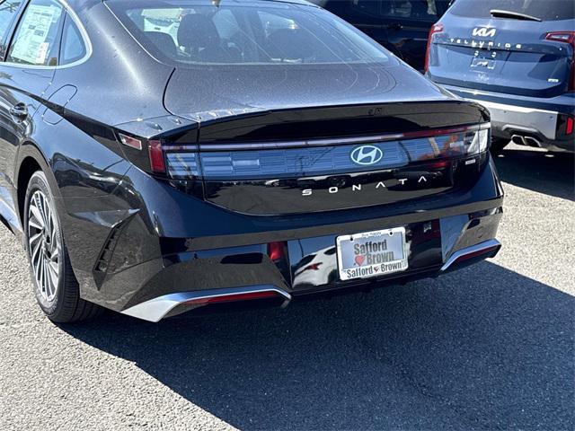 new 2025 Hyundai Sonata Hybrid car, priced at $37,750