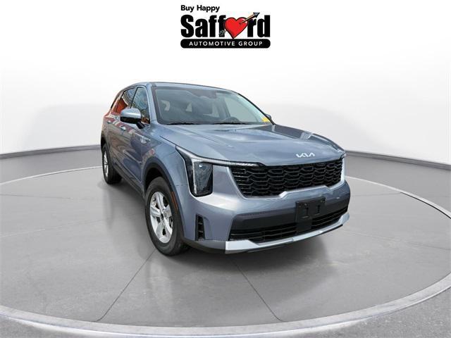 used 2025 Kia Sorento car, priced at $32,000