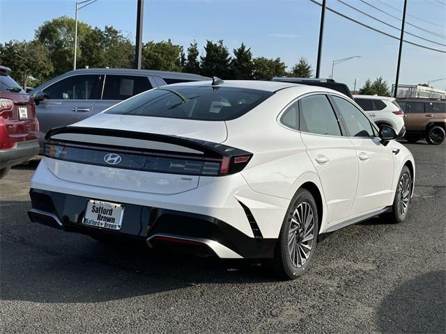 new 2024 Hyundai Sonata Hybrid car, priced at $31,930