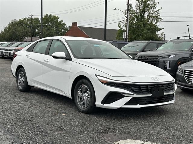 new 2024 Hyundai Elantra car, priced at $22,454