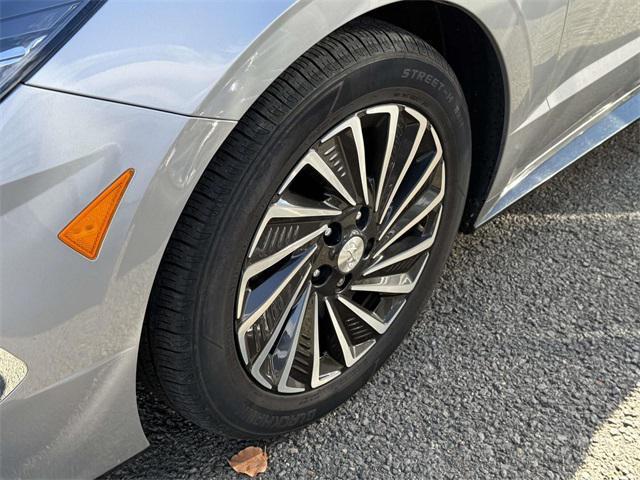 used 2023 Hyundai Sonata Hybrid car, priced at $17,000