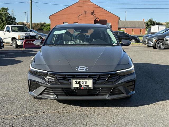 new 2025 Hyundai Elantra car, priced at $30,335