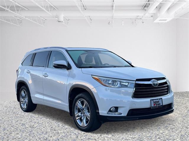 used 2016 Toyota Highlander car, priced at $18,975