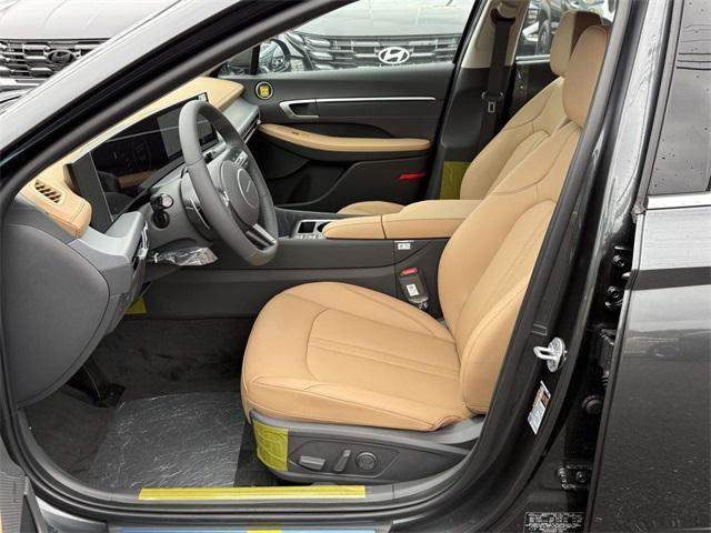 new 2025 Hyundai Sonata Hybrid car, priced at $37,555