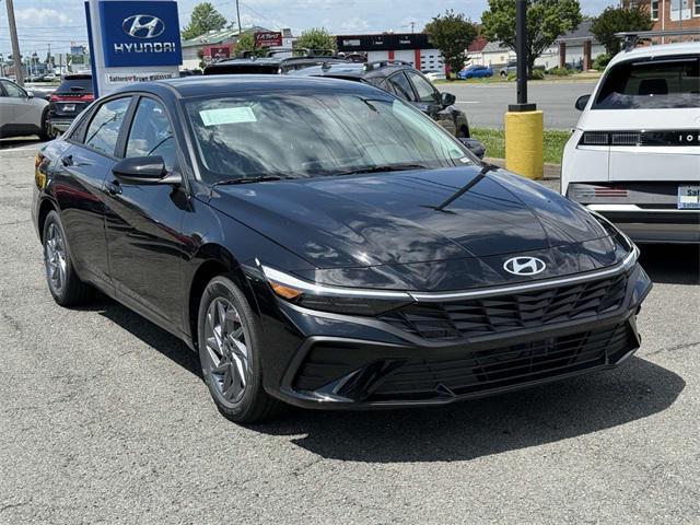 new 2025 Hyundai ELANTRA HEV car, priced at $25,780