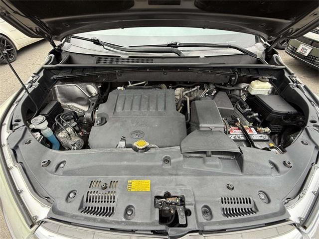 used 2015 Toyota Highlander car, priced at $20,128