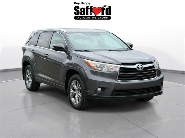 used 2015 Toyota Highlander car, priced at $20,128