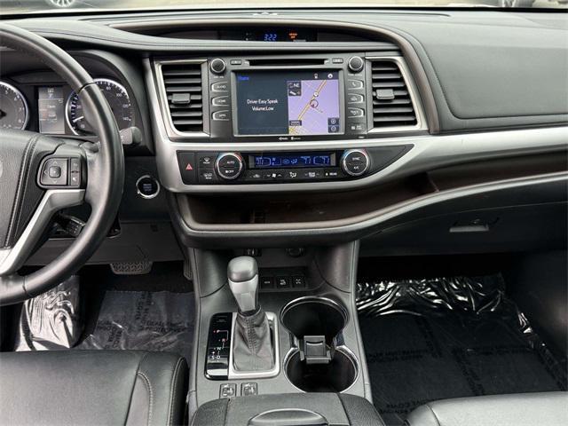 used 2015 Toyota Highlander car, priced at $20,128