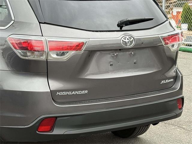 used 2015 Toyota Highlander car, priced at $20,128