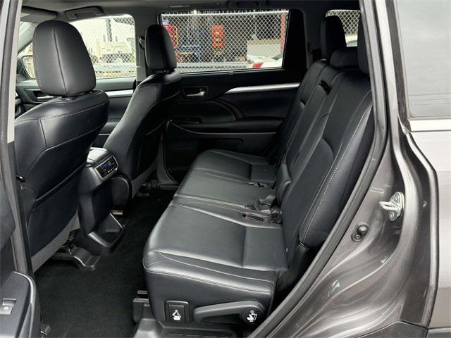 used 2015 Toyota Highlander car, priced at $20,128