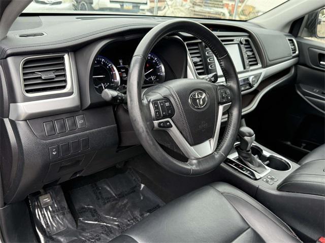used 2015 Toyota Highlander car, priced at $20,128