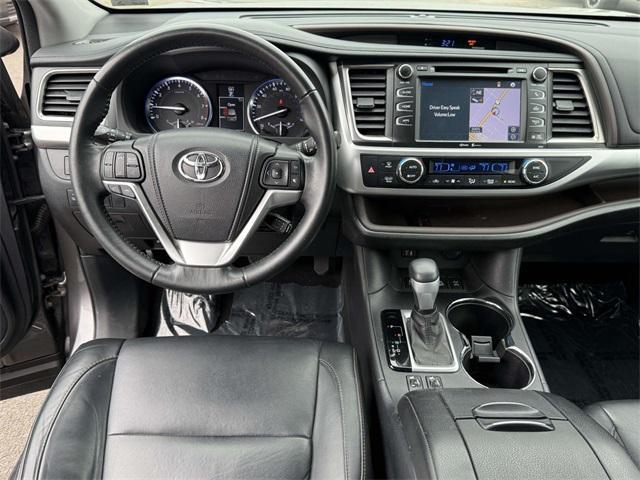used 2015 Toyota Highlander car, priced at $20,128