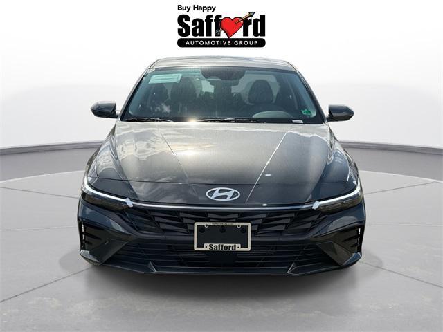 new 2025 Hyundai Elantra car, priced at $27,940